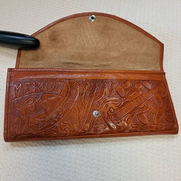 Alejandro Yeo Clutch Wallet Hand Tooled Pure Leather Floral Engraved With Mexico - Picture 5 of 16